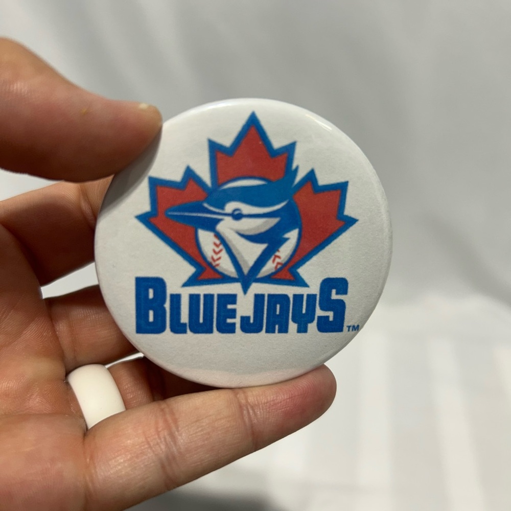 Blue Jays vintage button. Mint condition. - Picture 9 of 9